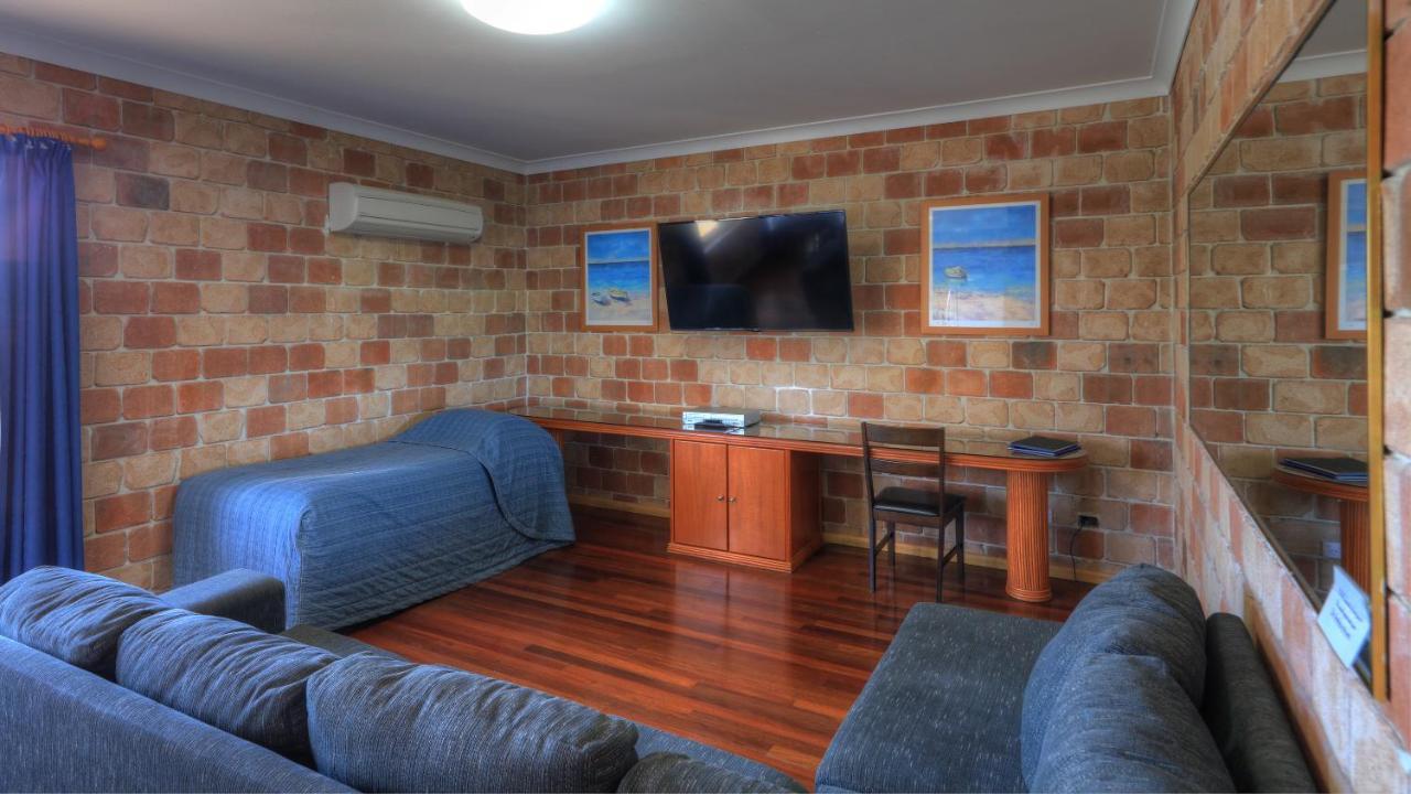 Golfers Inn Tenterfield Exterior photo