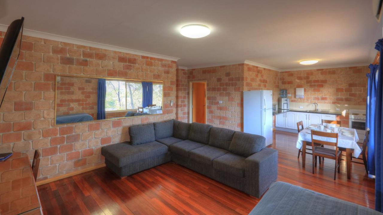 Golfers Inn Tenterfield Exterior photo