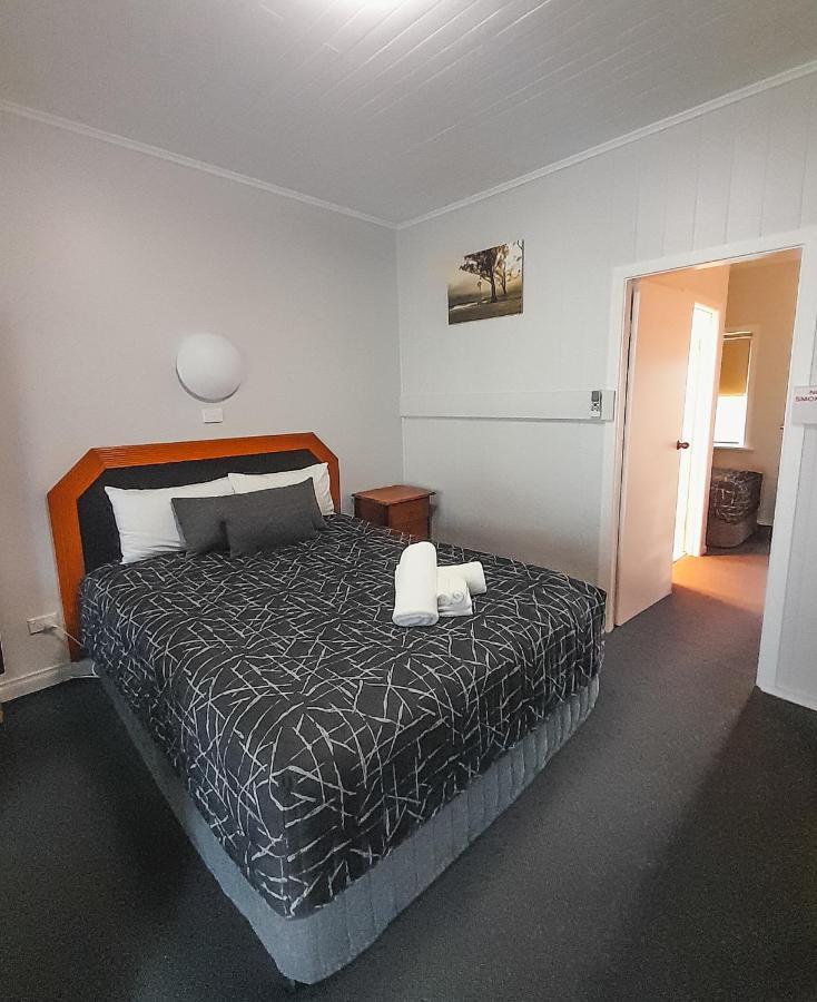 Golfers Inn Tenterfield Exterior photo
